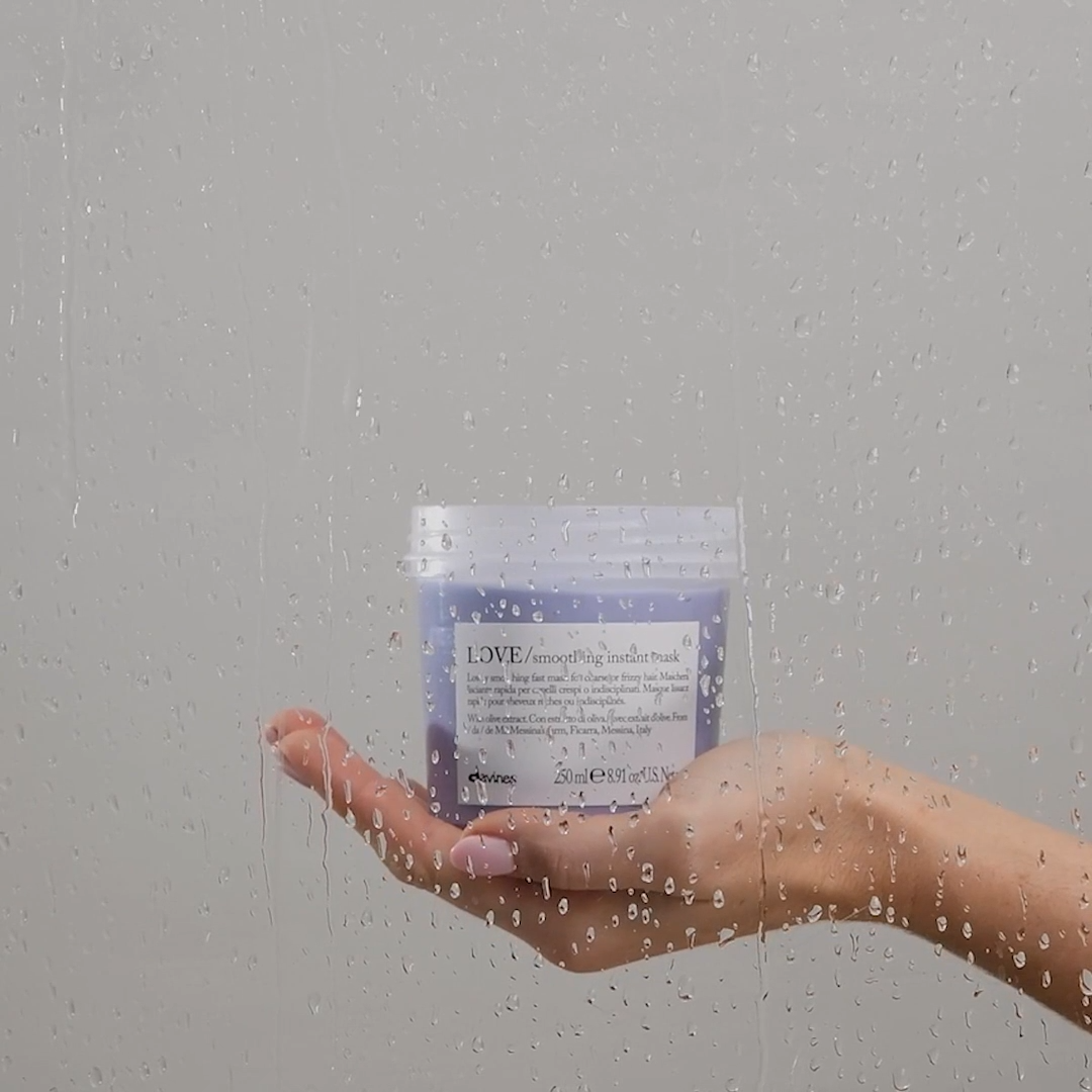 Маска для разглаживания завитка - Davines Essential Haircare Love Smoothing Instant Mask 