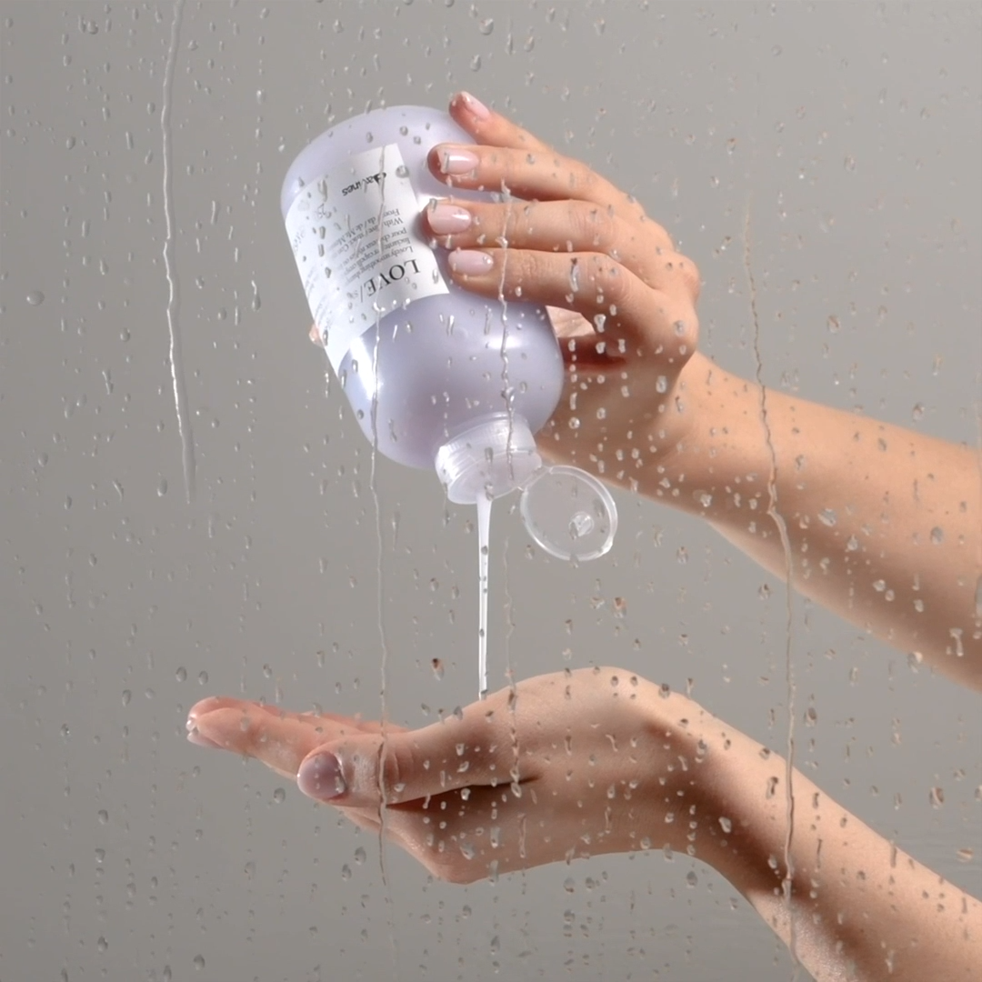 Шампунь для разглаживания завитка - Davines Essential Haircare Love Smoothing Shampoo