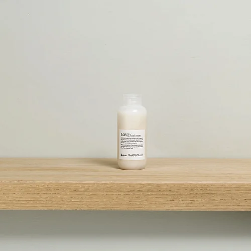 Крем для усиления завитка - Davines Essential Haircare Love Curl Cream