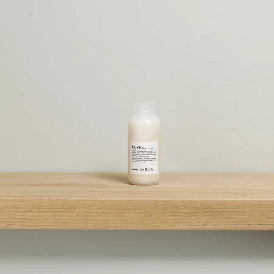 Крем для усиления завитка - Davines Essential Haircare Love Curl Cream