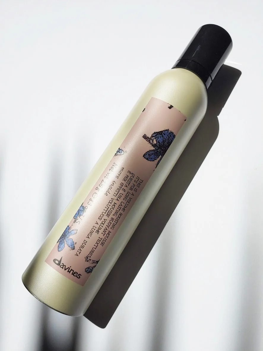 Мусс-объем для стойкой воздушной текстуры - Davines More Inside Volume Boosting Mousse