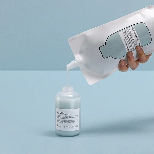 Защитный шампунь для сохранения косметического цвета волос - Davines Essential Haircare Minu Shampoo