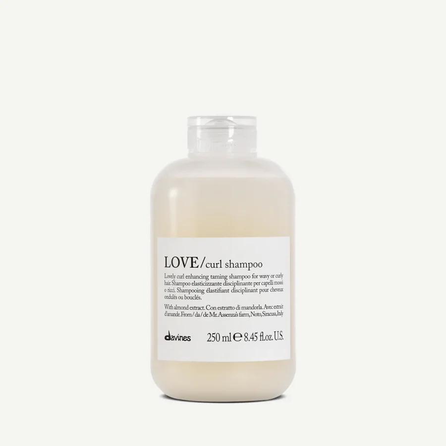 Шампунь для усиления завитка - Davines Essential Haircare Love Curl shampoo