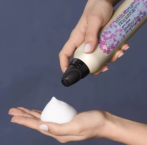 Увлажняющий мусс для упругих четко очерченных локонов - Davines More Inside Curl Moisturizing Mousse