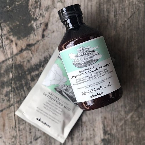 Детоксирующий шампунь-скраб - Davines New Natural Tech Detoxifying  scrub Shampoo